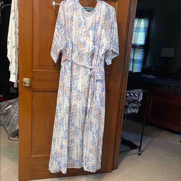 Floral Print Women's Dress - Picture 1 of 4